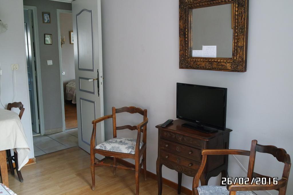 Mas Grimaud - Gite- Studio Et Chambres D'Hotes Familiales Eygalieres  Bagian luar foto