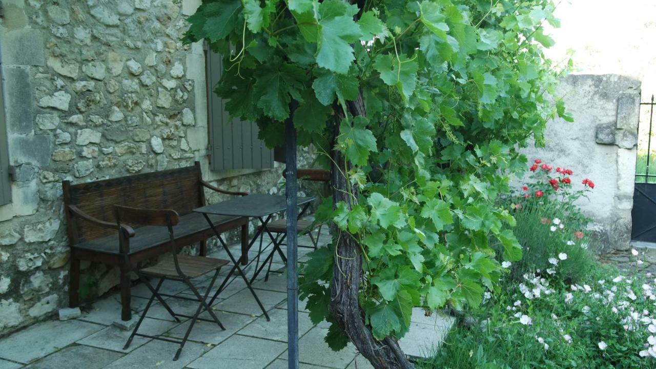 Mas Grimaud - Gite- Studio Et Chambres D'Hotes Familiales Eygalieres  Bagian luar foto