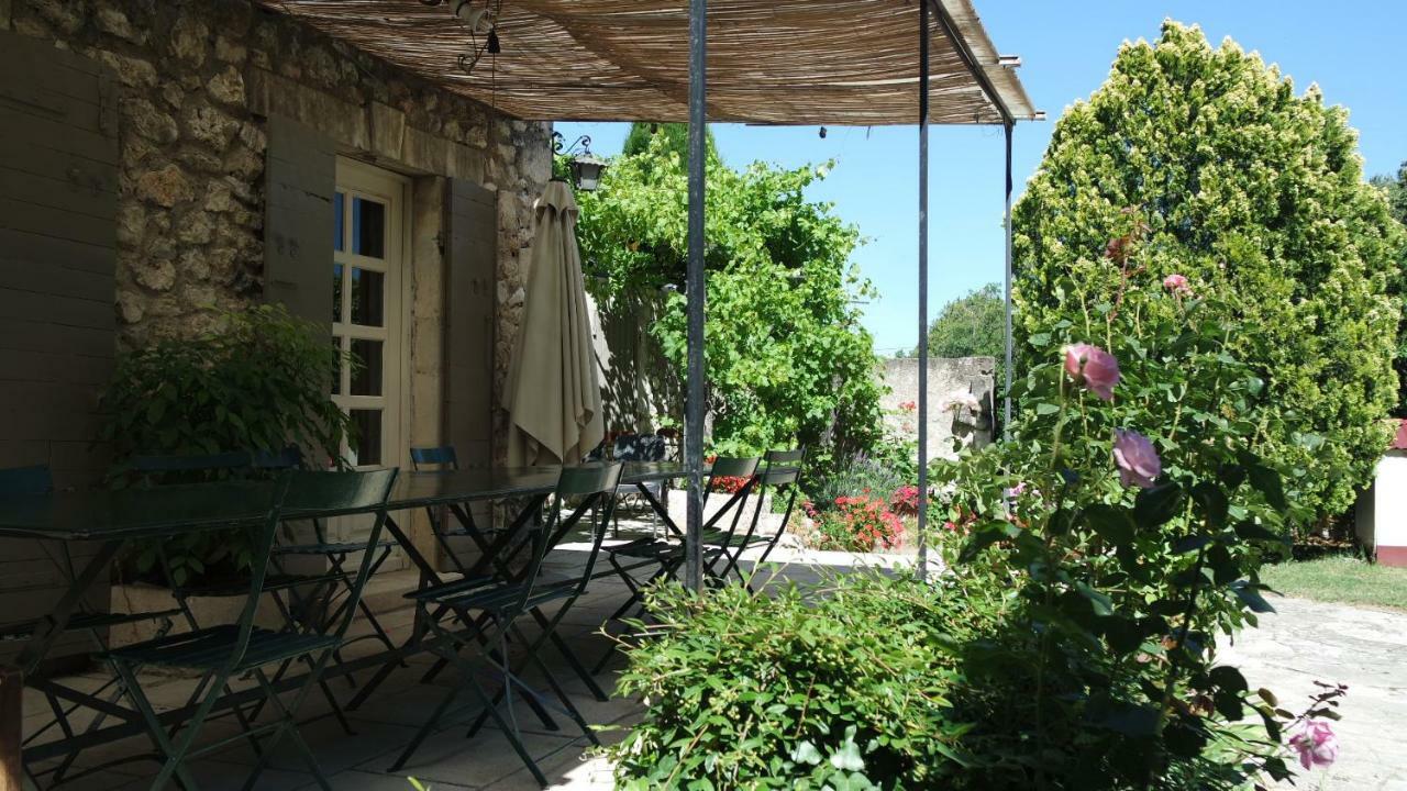 Mas Grimaud - Gite- Studio Et Chambres D'Hotes Familiales Eygalieres  Bagian luar foto