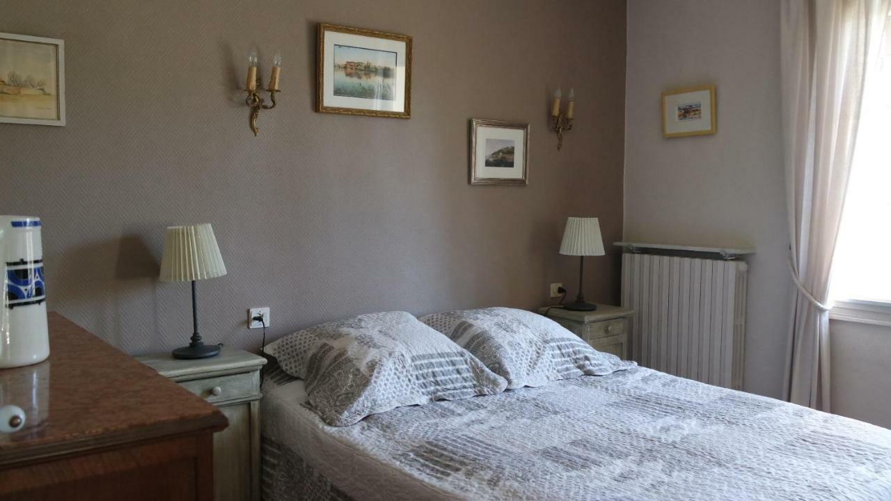 Mas Grimaud - Gite- Studio Et Chambres D'Hotes Familiales Eygalieres  Bagian luar foto
